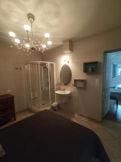 CHAMBRE 1 CALME PROCHE GARE, CENTRE VILLE et FESTIVAL - 6