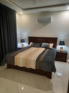 Zameen Opal Appartment # 324, 3rd floor, Lahore - Lahore - 7