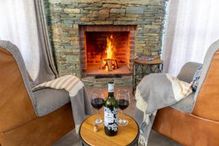 Beachfront Villa - Pool, Fireplace, No Loadshedding - Wilderness - 3
