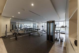 Contemporary Apartment with Burj Khalifa View - Dubai - 2
