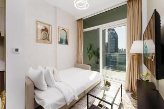 Contemporary Apartment with Burj Khalifa View - Dubai - 4