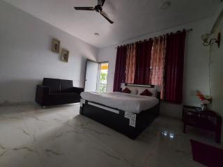 The Four Winds House - Mahirāvani - 1