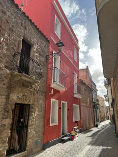 Spacious Modern Apartment in Monumental Building - Free Parking - Workspace - Historical Centre - Olbia - 5