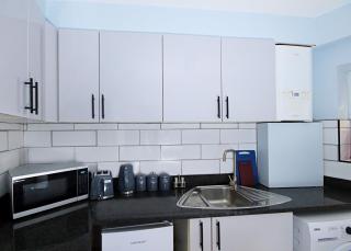 Rayan Heights Cosy 1 bedroom flat sleeps 2 perfect for contractors tourists families - Free parking - Londra - 4