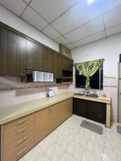 KHALiFAH HOMESTAY - Kampong Bugis - 1