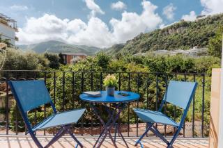 Sorrento, The Sweet Life, central, with panorama - Sorrento - 0