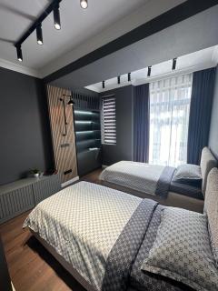 Heart of the City in Bay Tash Residence - 1