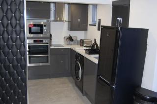Self contained studio apartment in Burley, Leeds - Headingley - 6