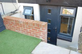 Self contained studio apartment in Burley, Leeds - Headingley - 4