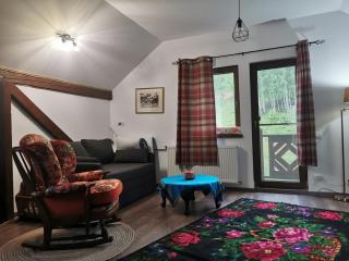 Yellow House - Bran - 4