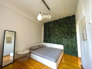 Spacious Flat on Sofia's Main Street - Sofia - 7