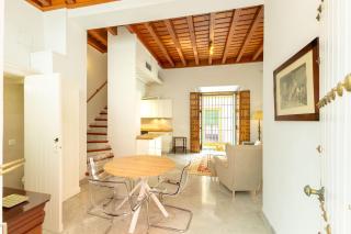Villa Romana Kindly Apartment - Seville - 3