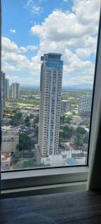 Tranquil space with skyline view - Manila - 5