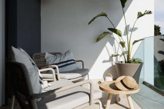 Minimalist Haven with Balcony and Garage Parking Place - Split - 9