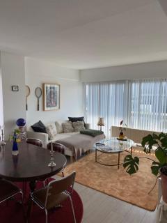 Charmant & licht appartement met groot L terras - Zicht op Mercator - 0