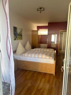 Bed and Breakfast - Rheingauer Hof - Oestrich-Winkel - 1