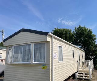 The Luxury Wolds Retreat 6 Berth 3 bedrooms beds made for arrival WIFI - 5