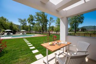 Theros Serenity Suites - Olympiada - 6