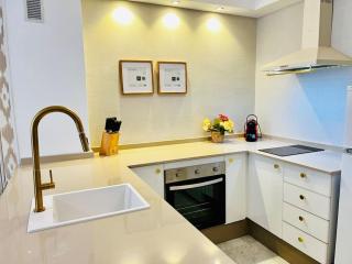 Nuevo Torremolinos Close to Beach Sinese Design Homes - Torremolinos - 2