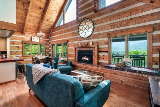 3 Resort pools! Fire Pit! Hot Tub! Nerf Gun Wall! Arcade! Ping Pong! Pickleball! - Gatlinburg - 1