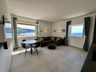 Newly Refurbished Komiza Haven - Komiža - 7