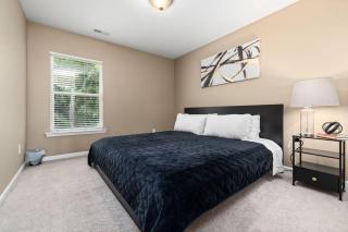 Spacious Home, Large Groups, 5mi from DT Raleigh! - Raleigh - 8