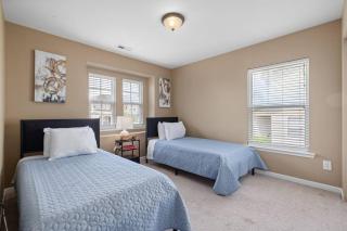 Spacious Home, Large Groups, 5mi from DT Raleigh! - Raleigh - 7