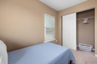 Spacious Home, Large Groups, 5mi from DT Raleigh! - Raleigh - 4