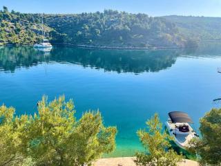 Villa Dupin Oceanfront with boat dock - Bobovišća - 8