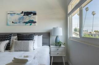 Modern 2BR Condo with King Bed & Balcony near LA - Alhambra - 5
