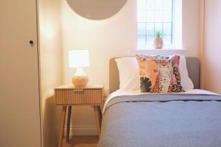 Bee Stays - Long Lane - Warrington - 2