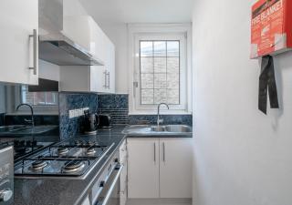 One bedroom Flat Free Parking - 1