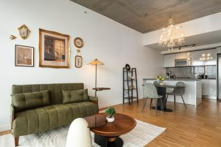 Skyhome in Gastown Amazing Ocean&Mountain Views - 3