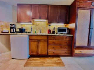 Cozy studio with FREE parking in Waikiki - 7