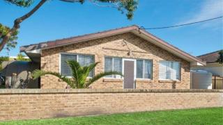 The Manning Pool House - 9