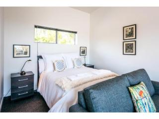 Delamore Cove - Manuka - Stay Waiheke - Matiatia Bay - 4
