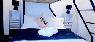 Ground Floor Centrally Located Apt 22 - Smugglers Inn - 6