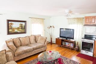 Beautiful Apartment-5 Beds-Full Kitchen-Parking-Super Clean! - Boston - 7