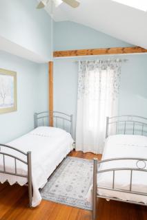 Beautiful Apartment-5 Beds-Full Kitchen-Parking-Super Clean! - Boston - 3