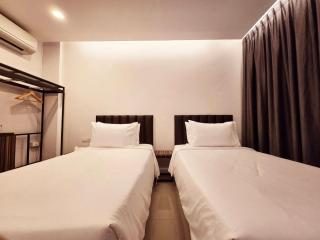 Red Door Samsen Hotel, Bangkok - 9