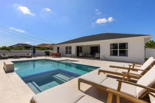 Blissful Poolside Haven Cape Coral - Cape Coral - 9