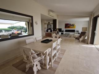 Villa 5 pièces + 2 chambres indépendantes - Piscine privée, jardin, climatisation, Wi-Fi - FR-1-780-79 - Grimaud - 2