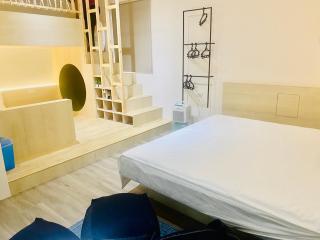 Beachcastle & Sea View Villa - Magong - 6