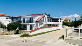 Apartman Amal - Povljana - 8