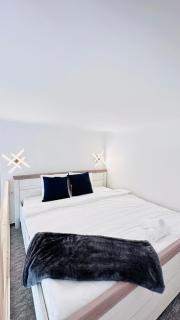 Jozsef 28 Apartment - 5 mins to New York Cafe - Budapest - 7