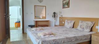 Anchors Guest House - 1