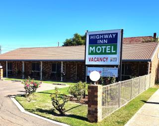 Highway Inn Motel - Hay - 0