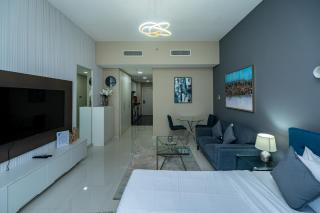 Escape24 Beautiful Studio in Loreto Damac Hills Dubai - 1