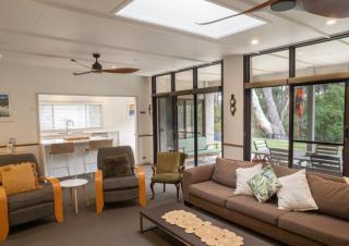 Nelson's Oasis By The Beach - 4