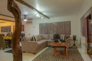 Luxury GuesthouseCo HoneymoonHouse - Marloth Park - 5